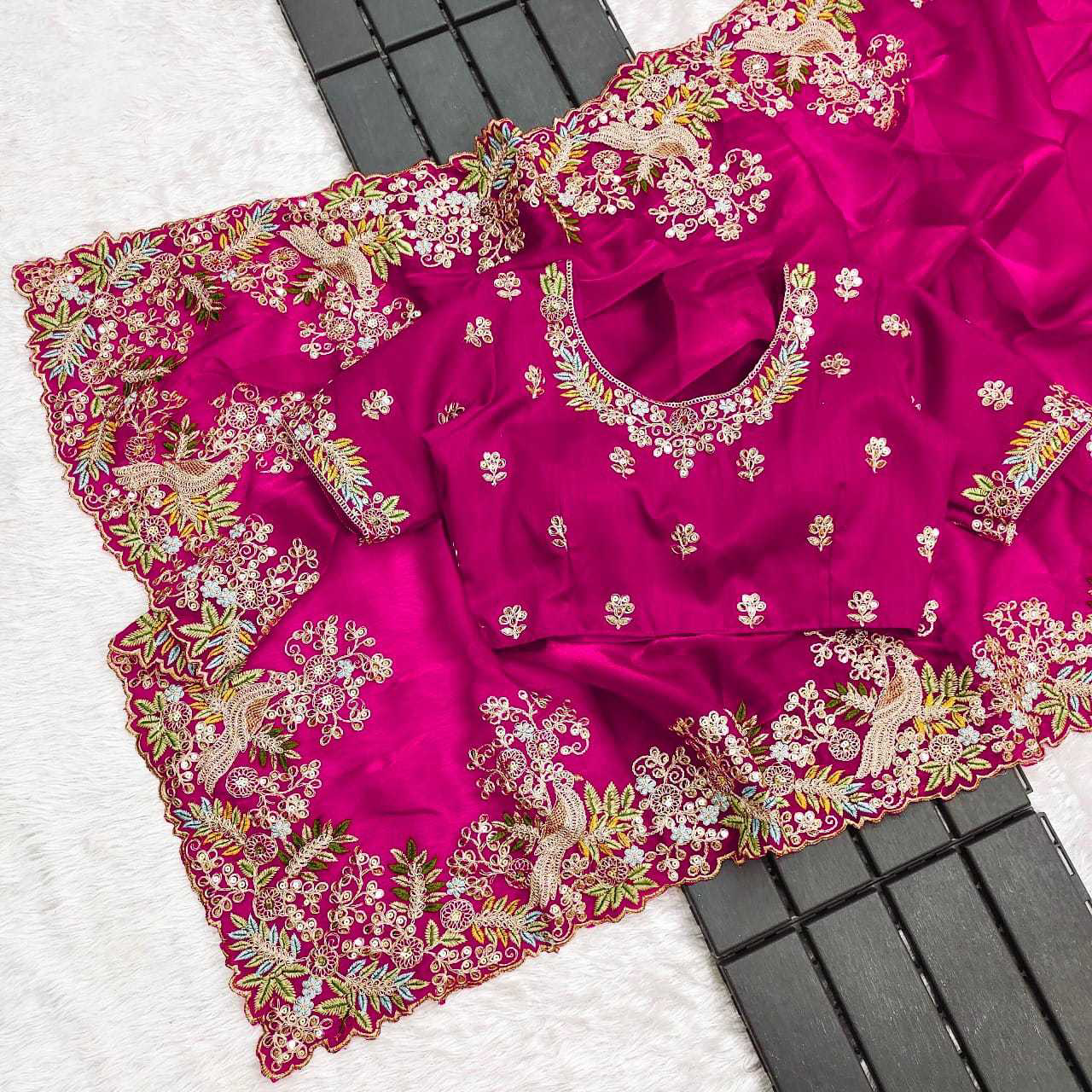 Pink Colour Hand Crafted Multi Thread Cutwork Border Designer Saree