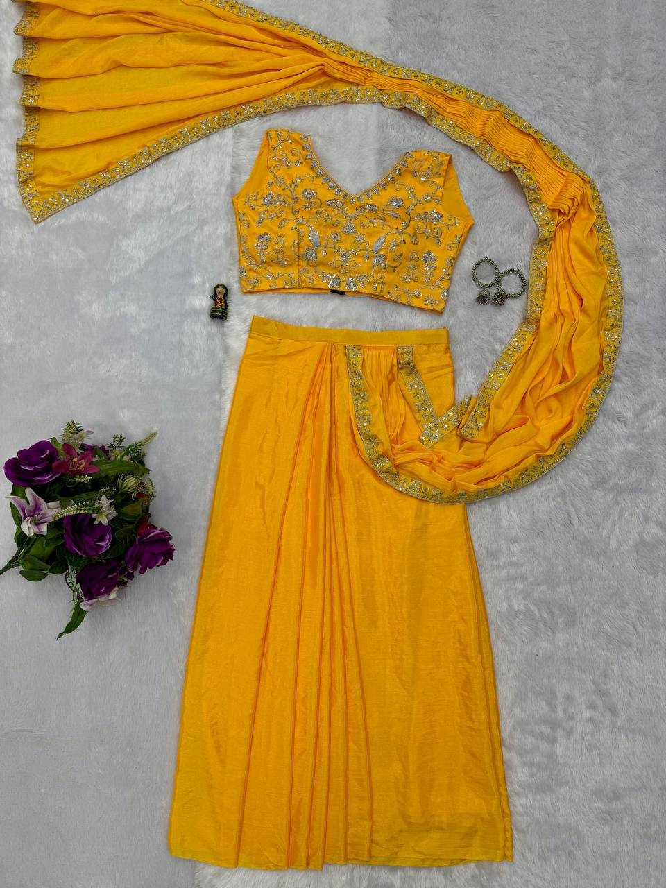 EMBROIDERED LACE BORDER, READY TO WEAR WITH INNER & SHORT PALLU PATTERN