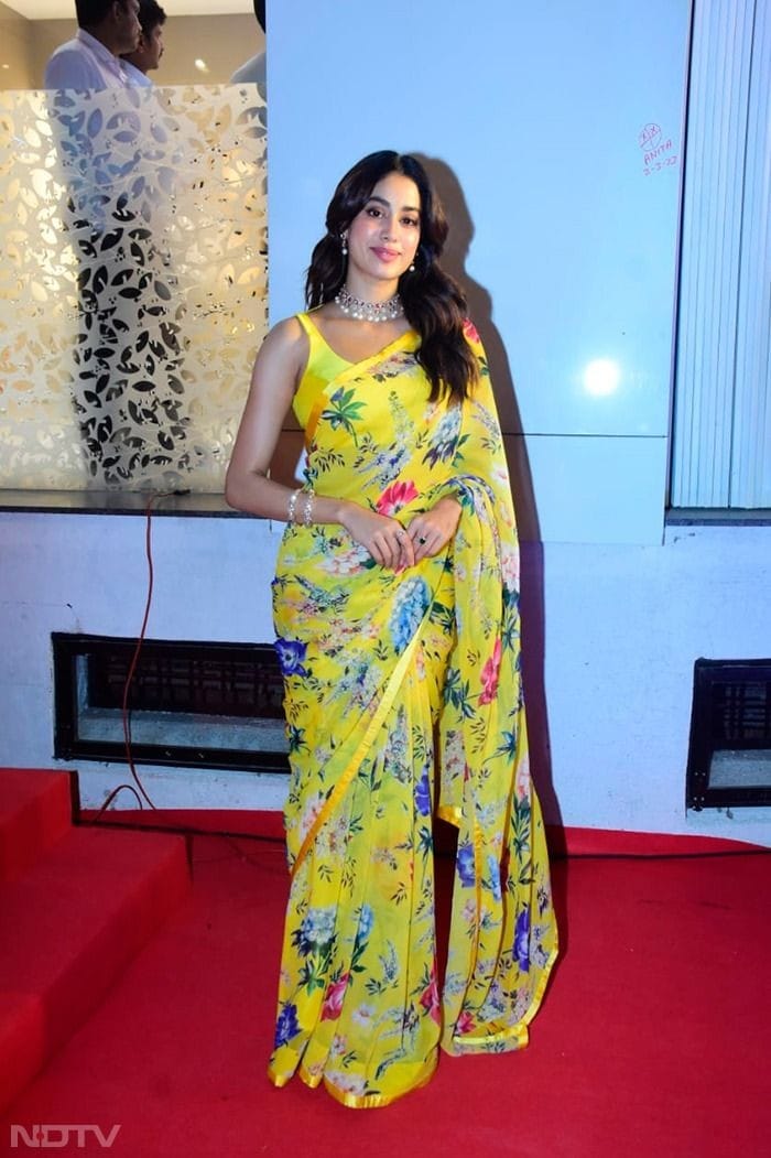 Digital print saree with lace border on saree