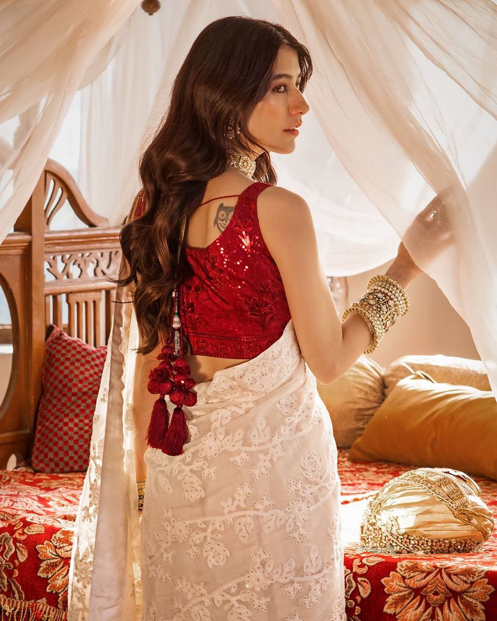 Classic White Color Georgette Saree With Banglory Satin Blouse
