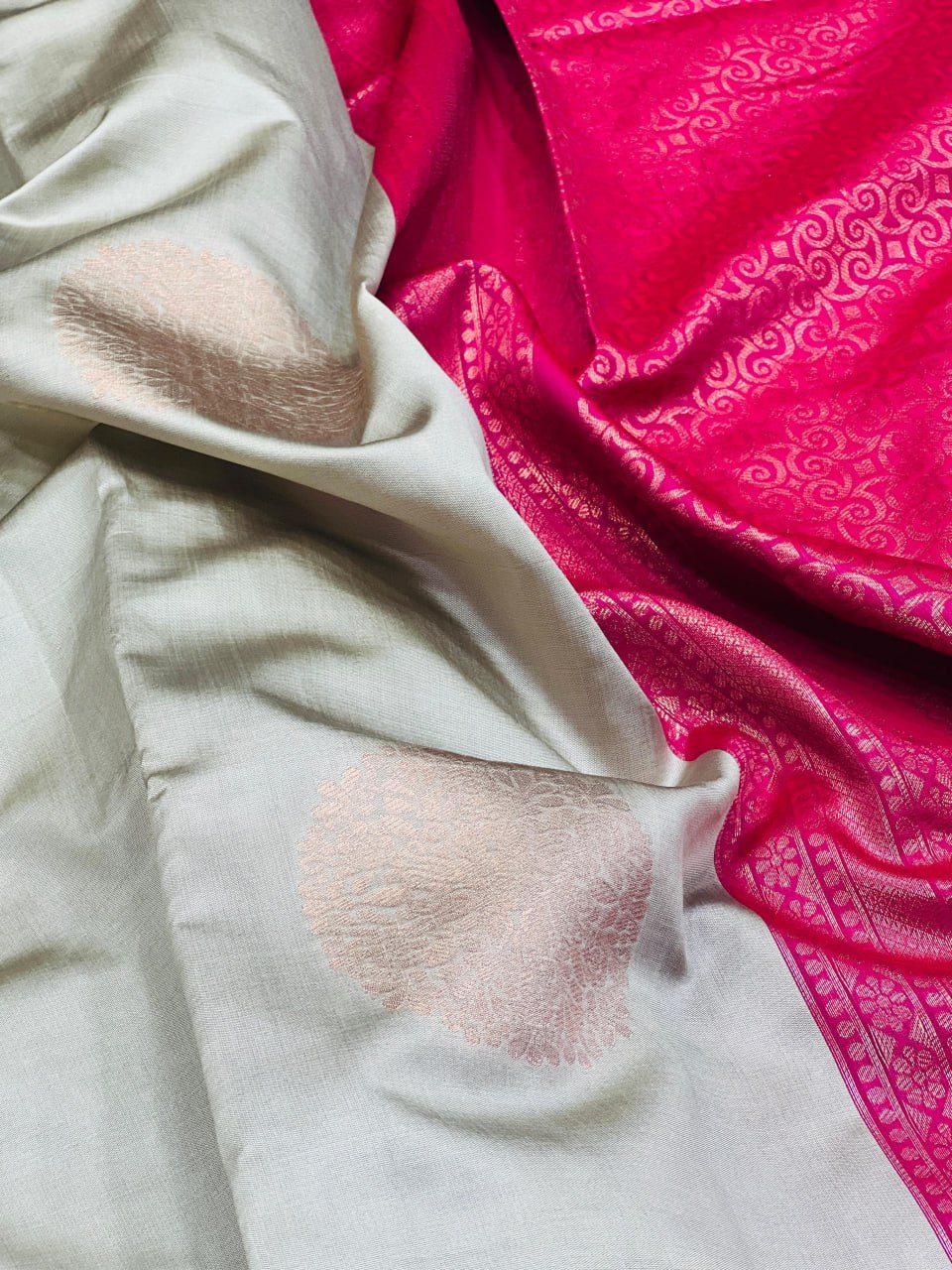 Designer banarsi handloom in kanjiavaram kubera silk concept with contrast pallu border and designer brocade blouse