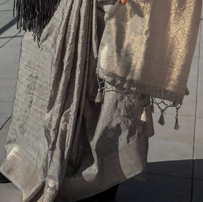 Pure Katan Silk Checks Handloom Weaving Saree (Grey)