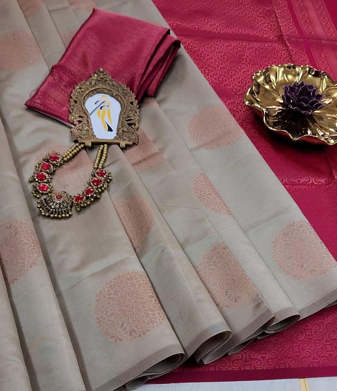 Designer banarsi handloom in kanjiavaram kubera silk concept with contrast pallu border and designer brocade blouse