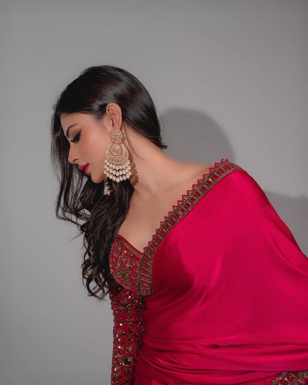 Bollywood Model Mouni Roy Pink sequins saree
