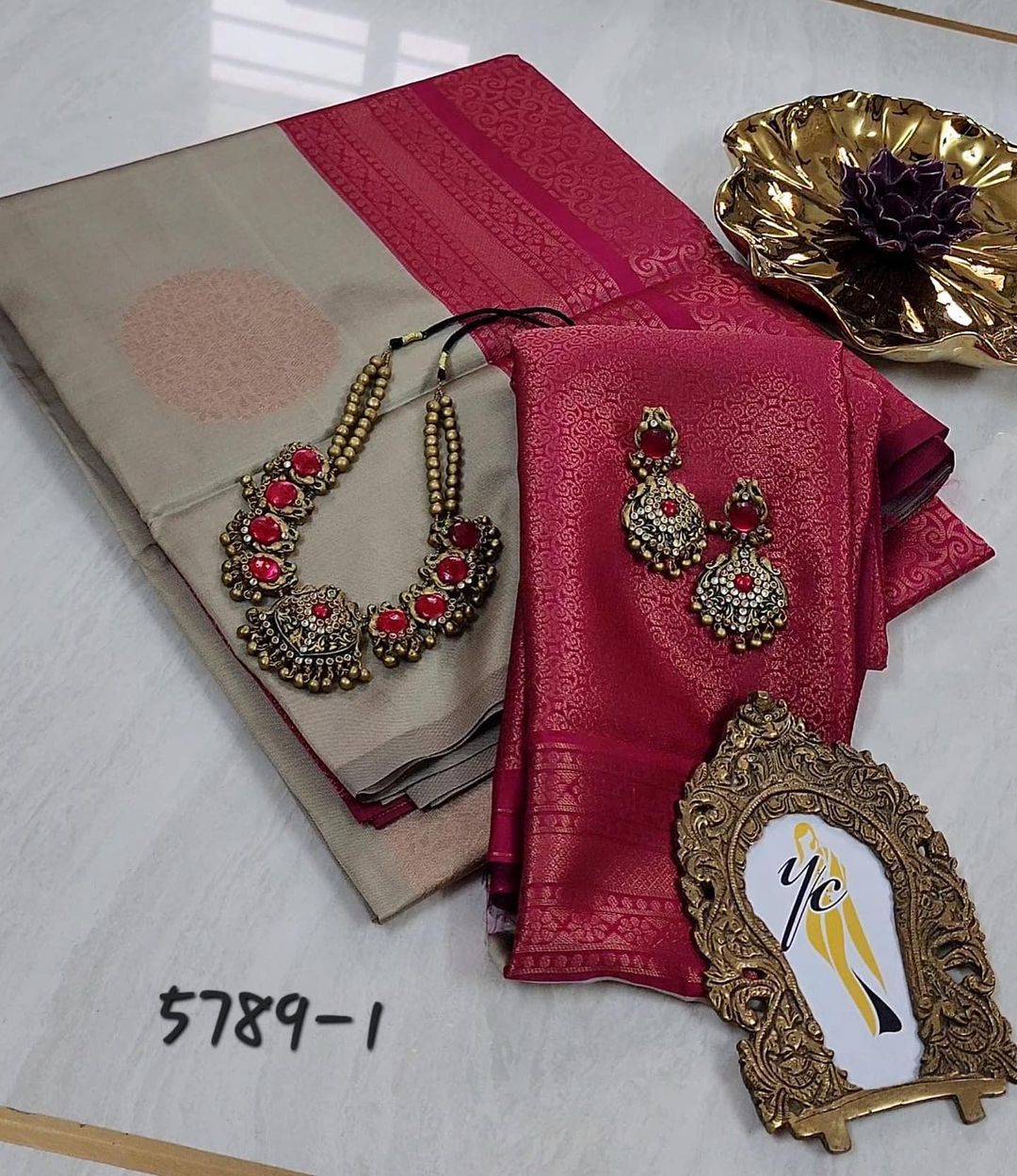 Designer banarsi handloom in kanjiavaram kubera silk concept with contrast pallu border and designer brocade blouse