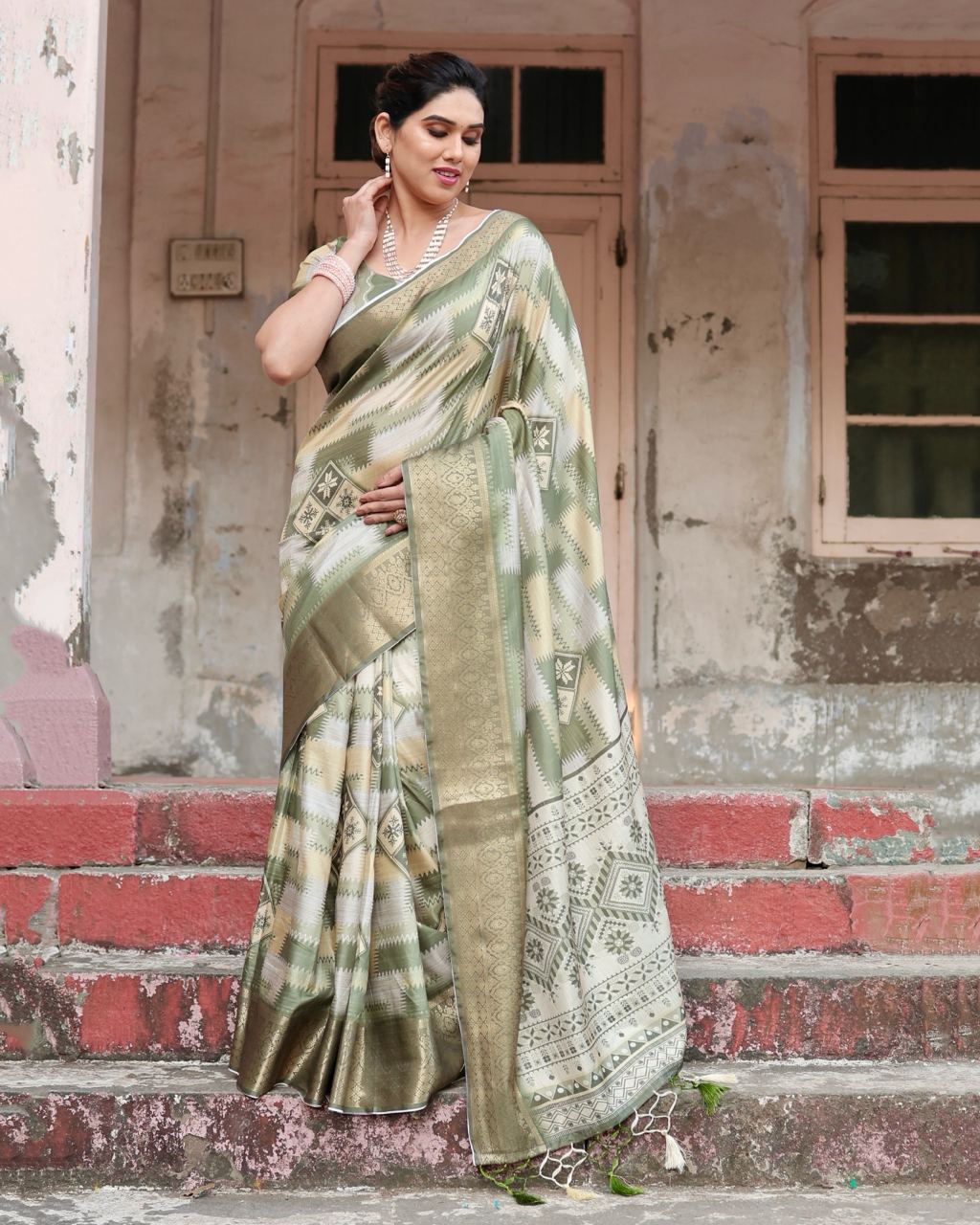 Green Digital Print Dolla Silk Party Wear Ethnic Saree With Blouse