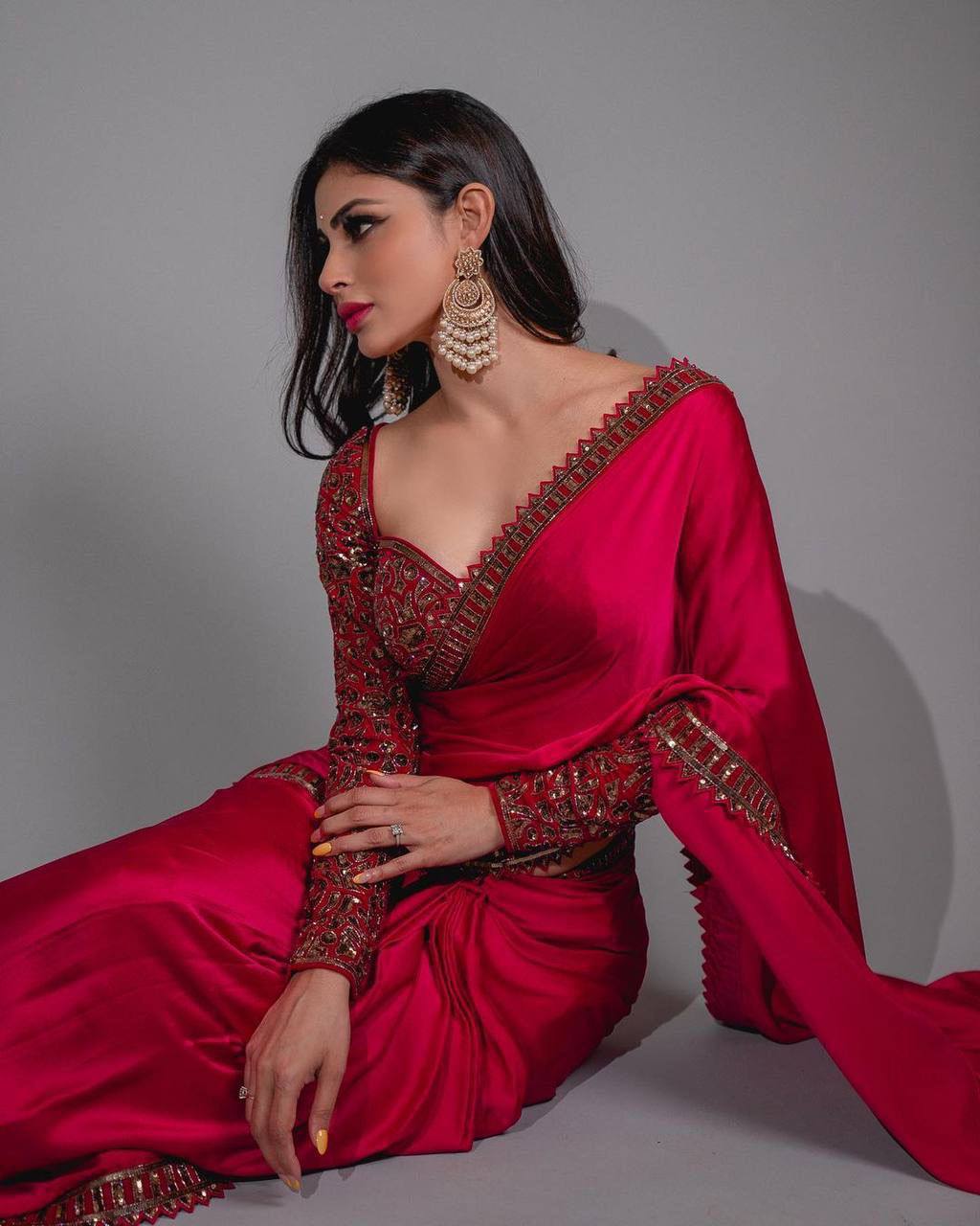 Bollywood Model Mouni Roy Pink sequins saree