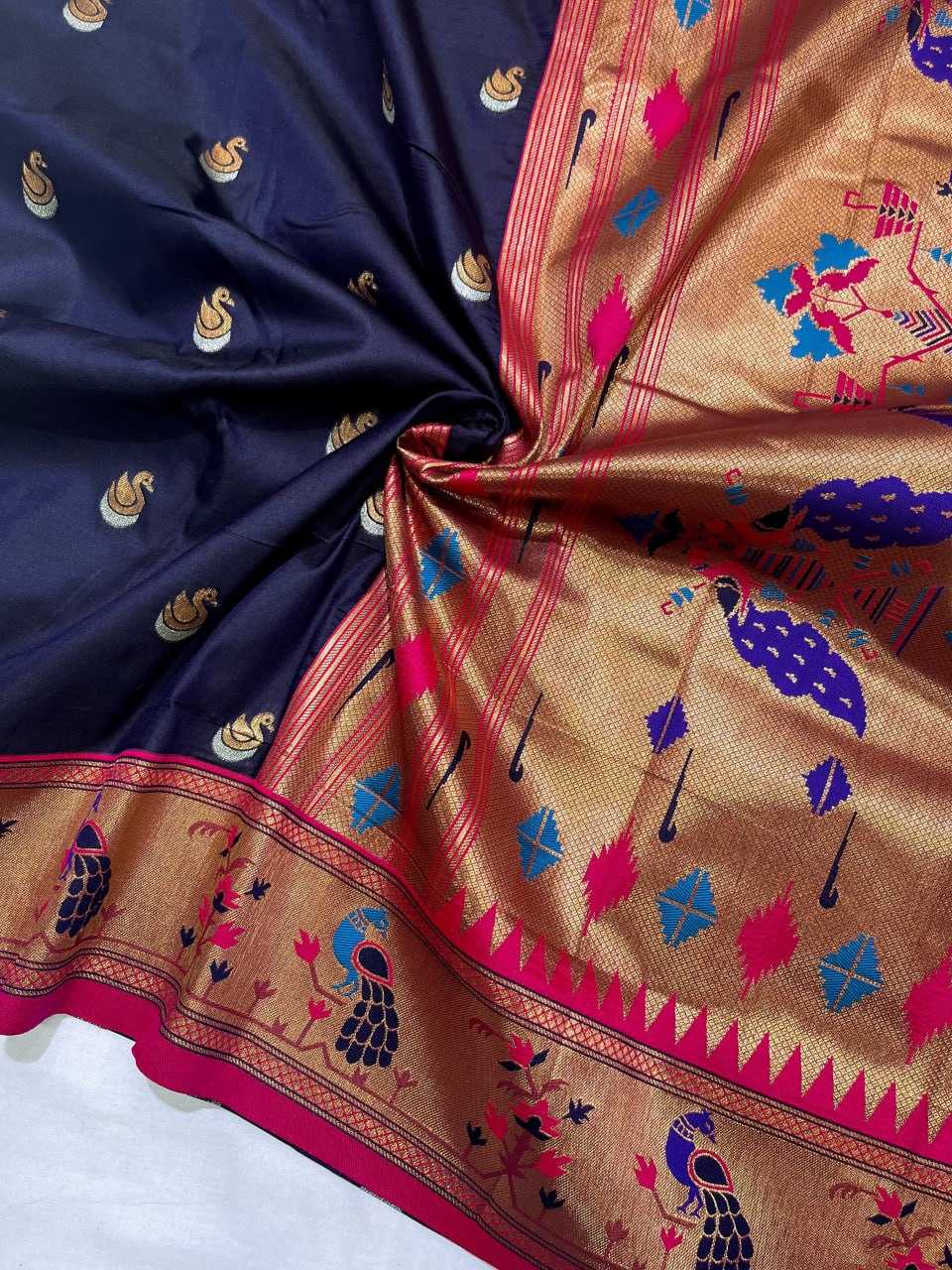 Paithni Silk Zari Woven Saree With Blouse For Women