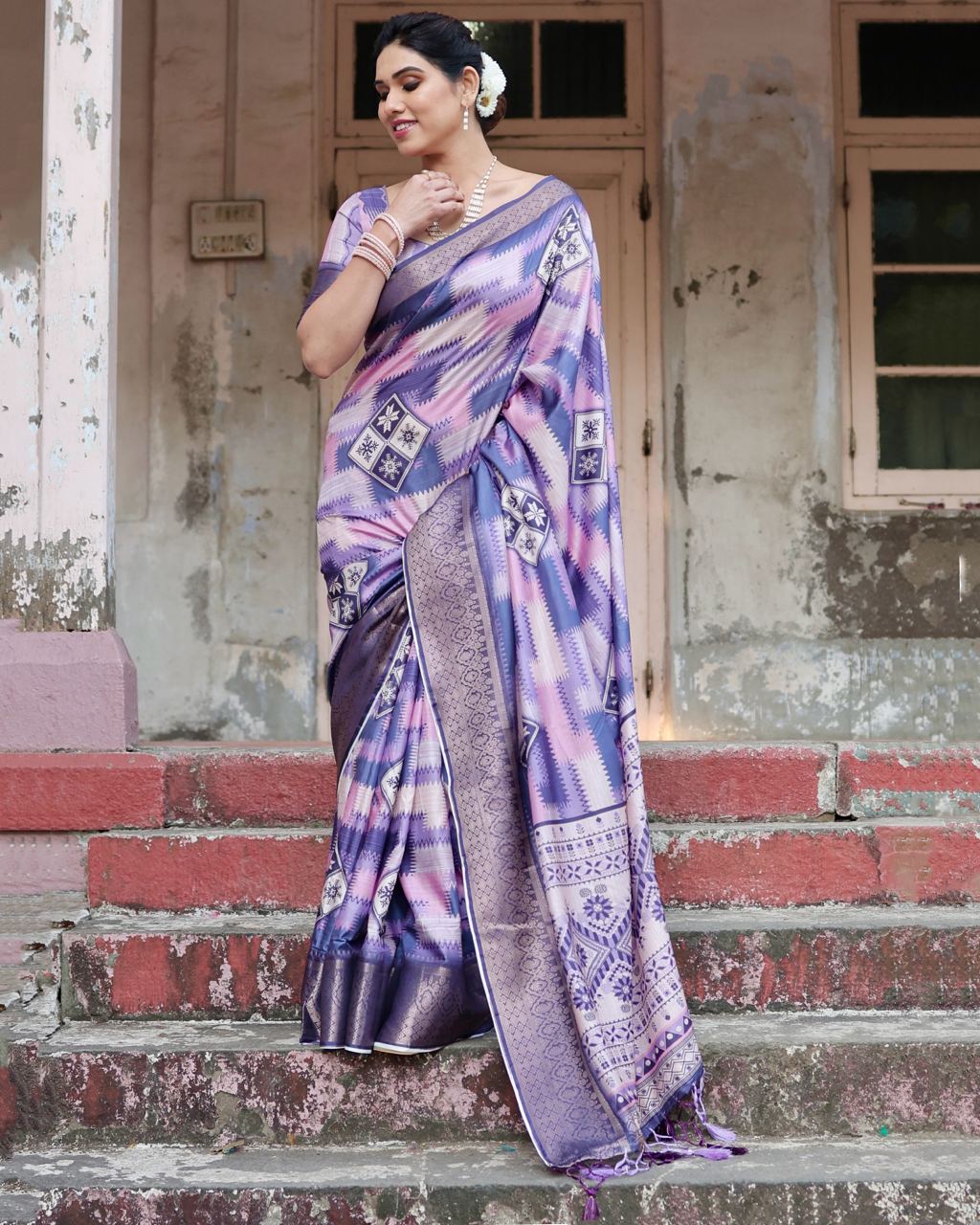 Lavender Peach Digital Print Dolla Silk Party Wear Ethnic Saree With Blouse