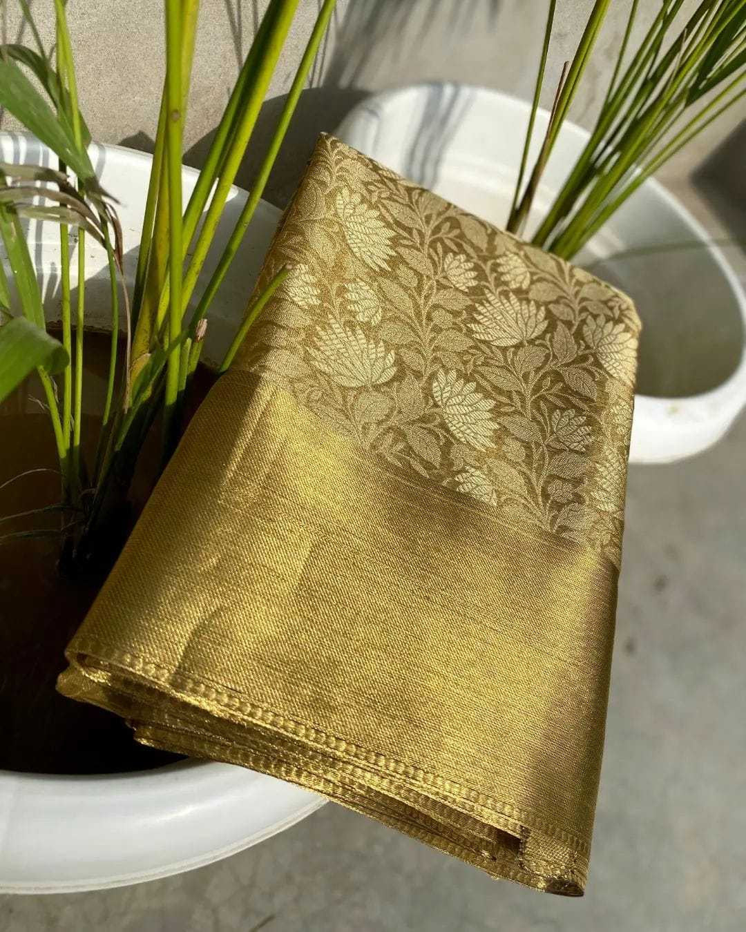 Banarasi Woven Soft Kanjivaram Tissue Silk Saree with All-Over Zari Design