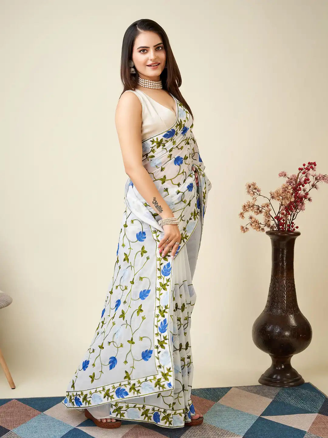 Premium Faux Georgette Saree with Kashmiri Work & Piping Border