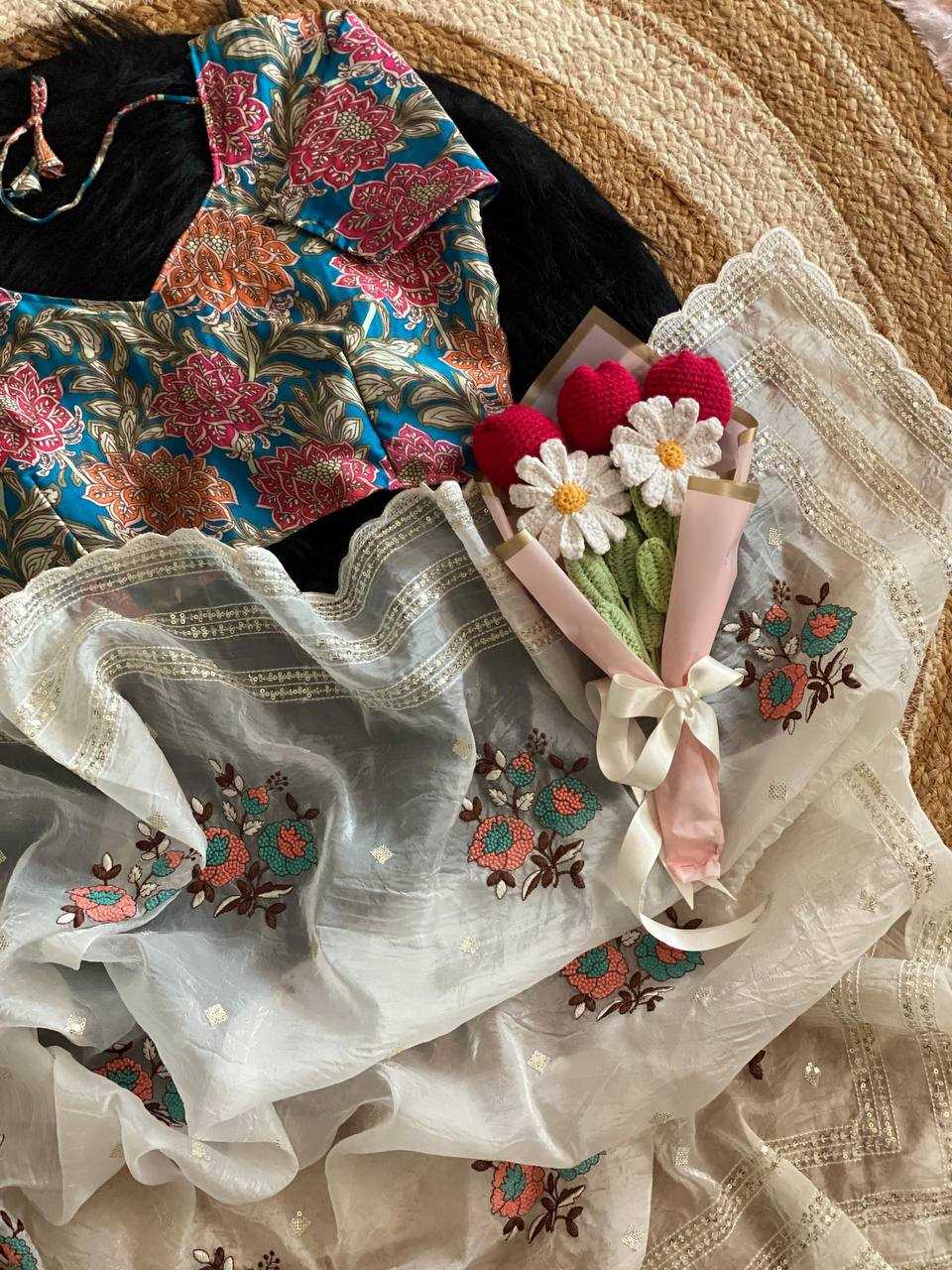 Premium Crush Organza Saree with Sequins Weave & Scallop Border