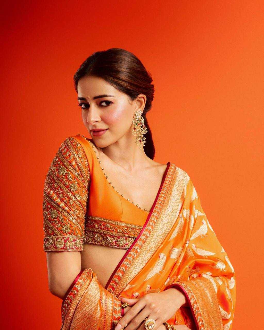 Premium Soft Silk Weaving Saree with Matching Border Blouse