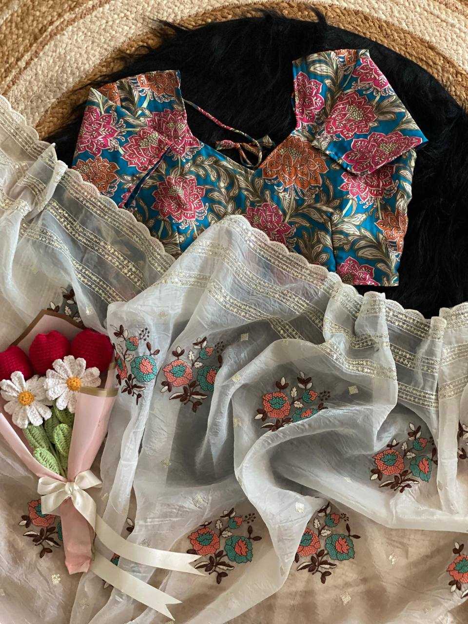 Premium Crush Organza Saree with Sequins Weave & Scallop Border