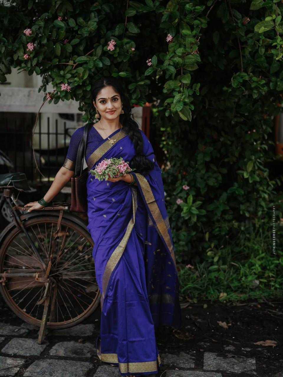 Soft Linen Saree with Charming Design & Rich Weaving Blouse