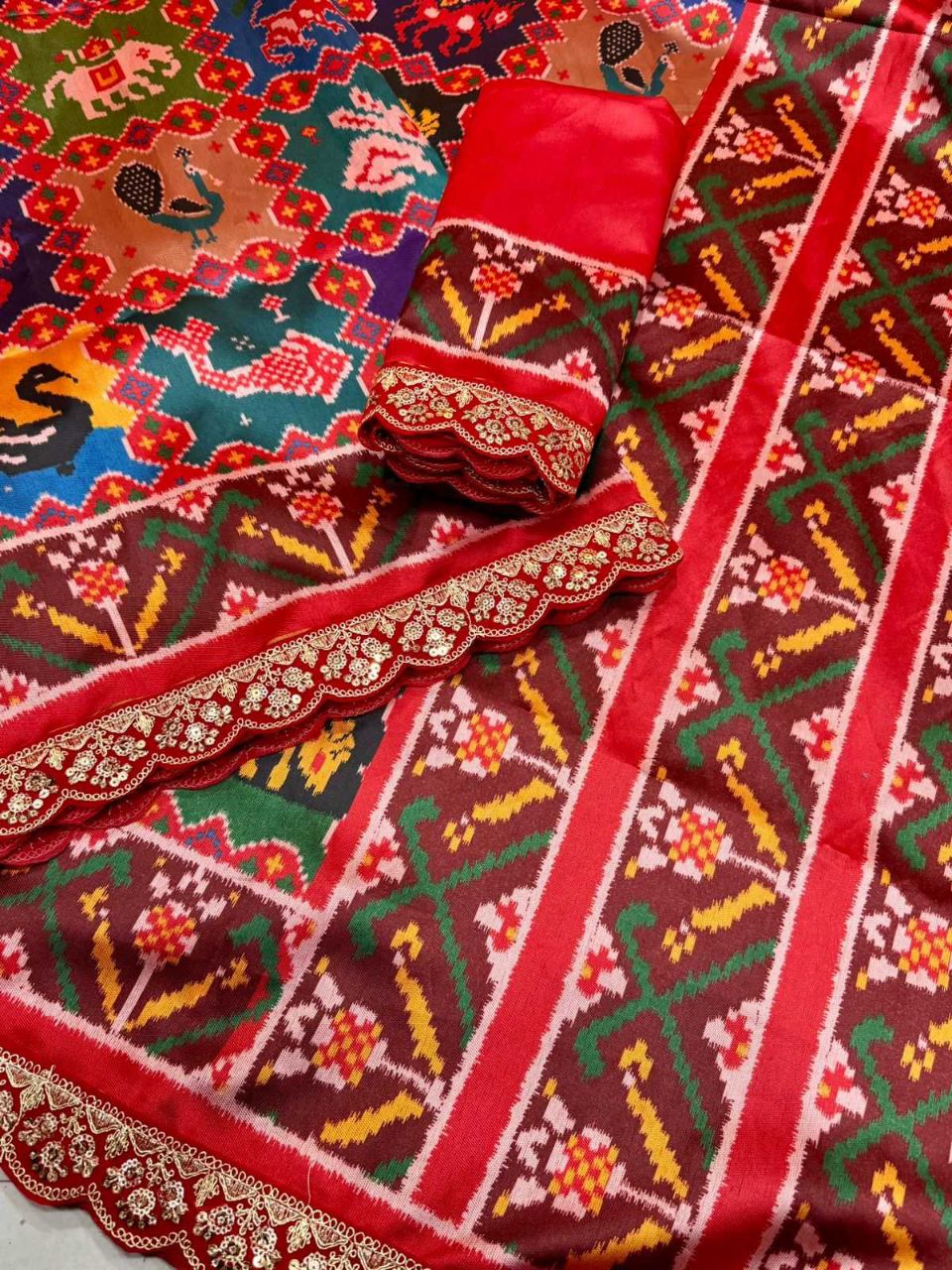 Pure Handwoven Patola Silk Saree with Running Blouse (Bandhani Work)