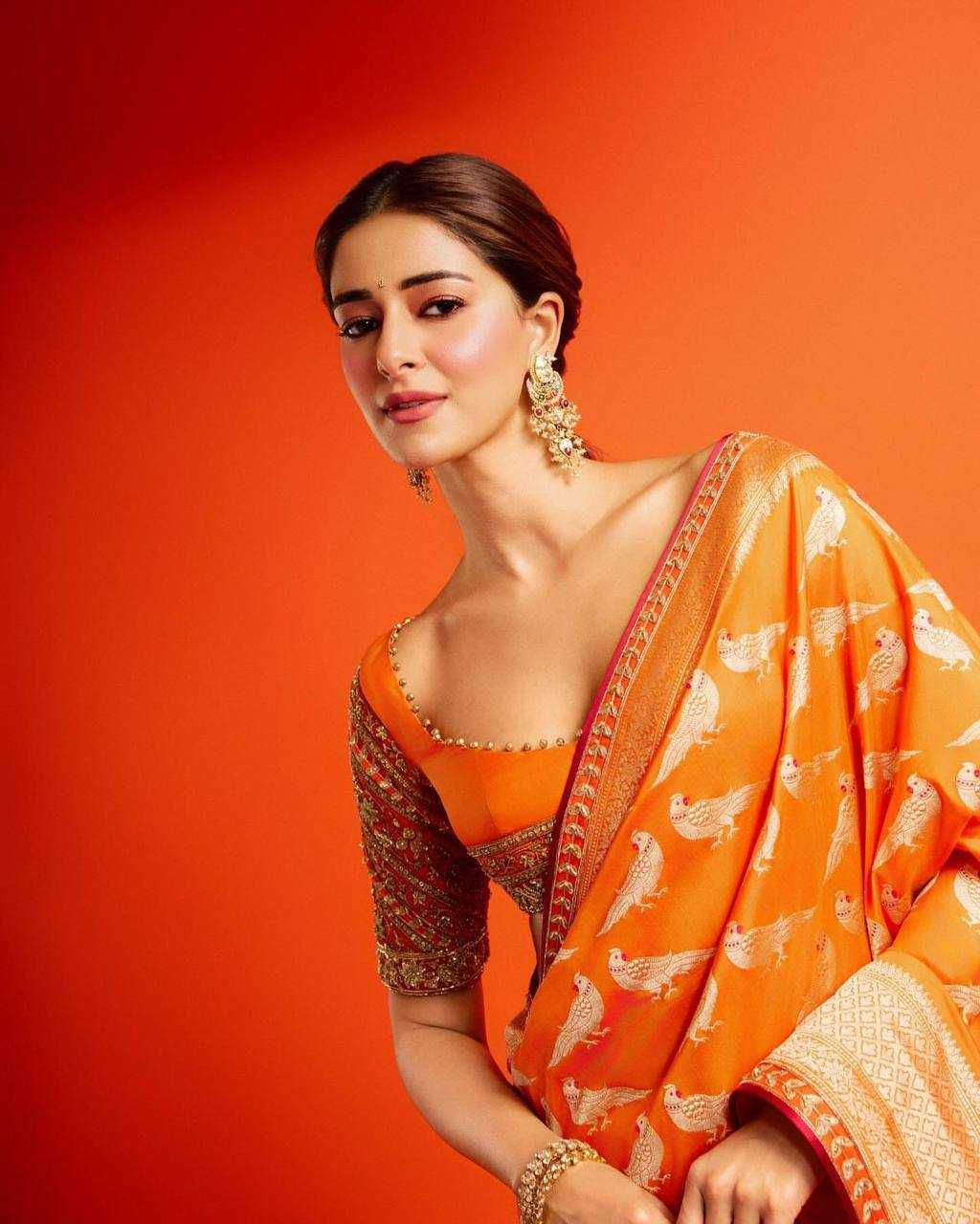 Premium Soft Silk Weaving Saree with Matching Border Blouse